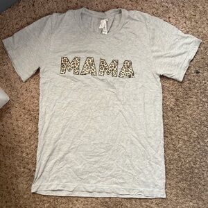 Grey and leopard print mama short sleeve T-shirt. Size S